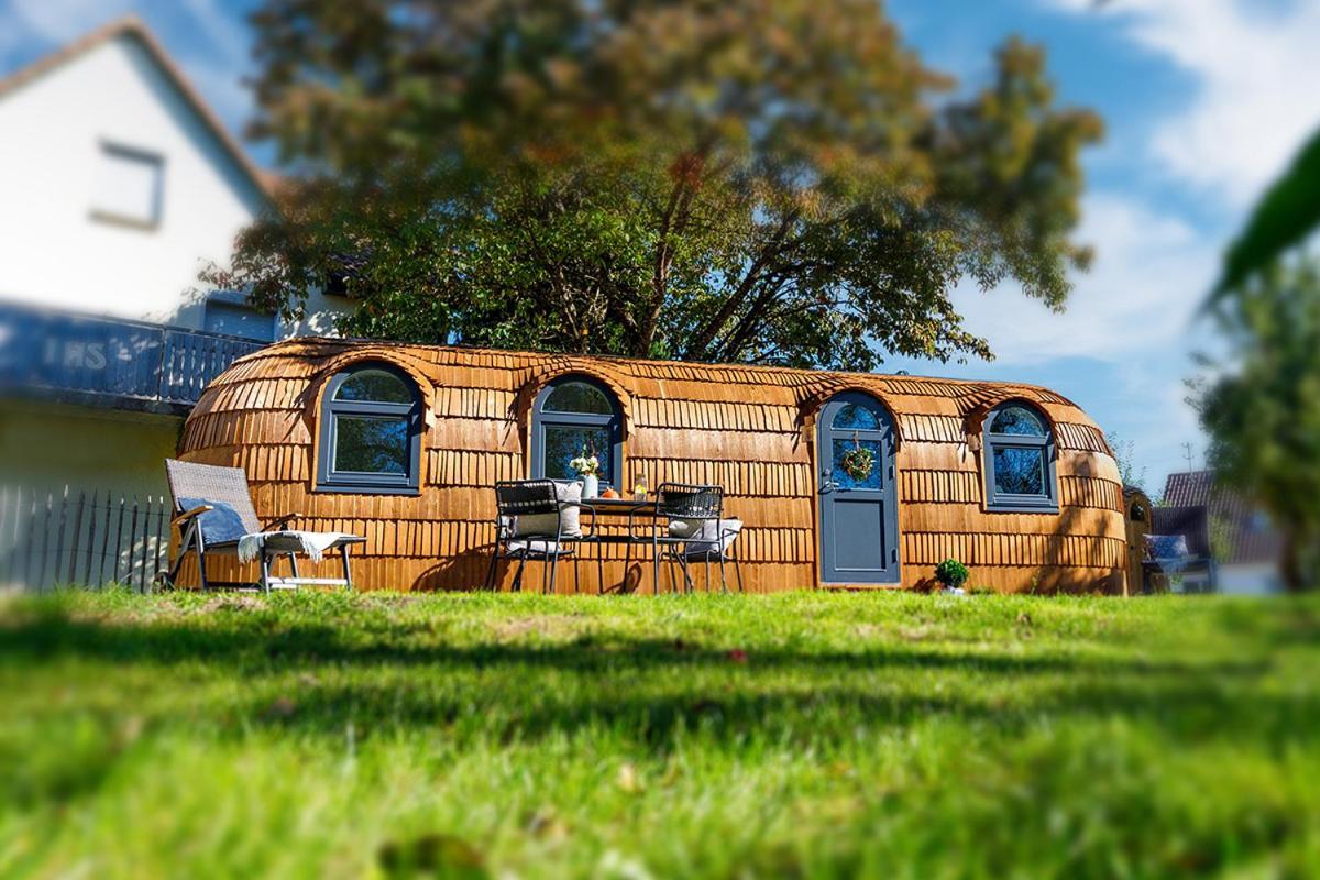 Auszeitgarten - Urlaub Im Tinyhaus Im Herzen Von Oberschwaben アウレンドルフ エクステリア 写真